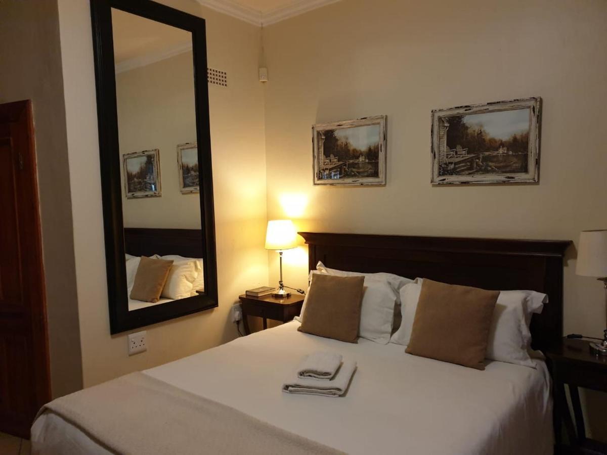 Croc River Lodge كوماتيبورت المظهر الخارجي الصورة