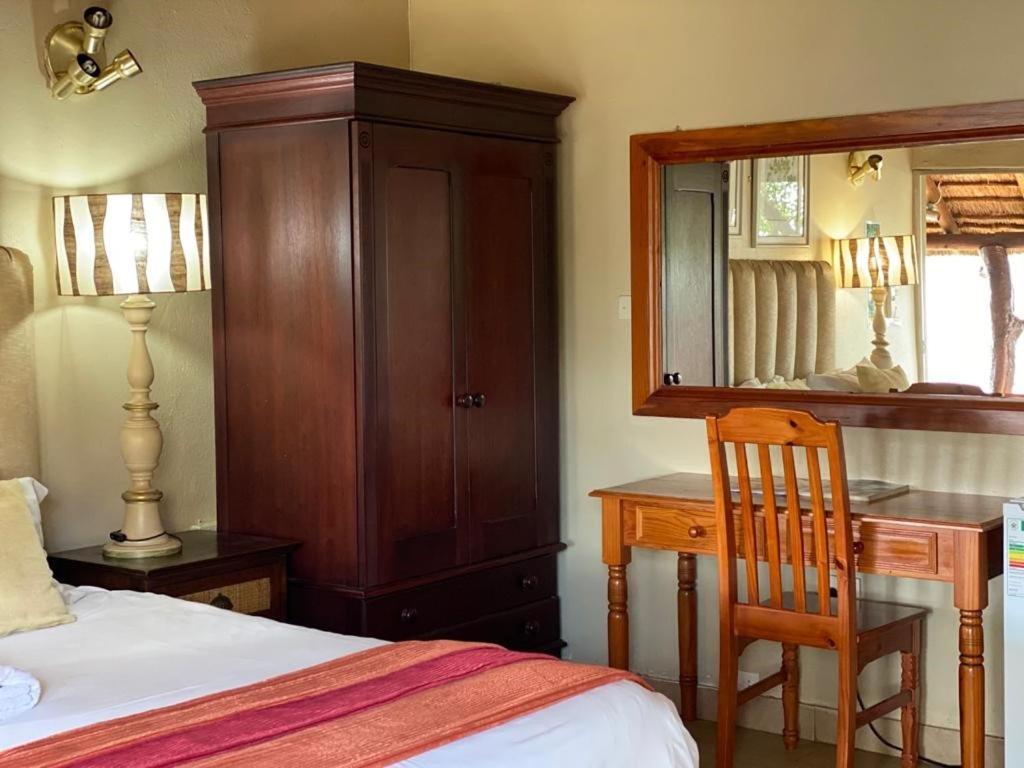 Croc River Lodge كوماتيبورت المظهر الخارجي الصورة