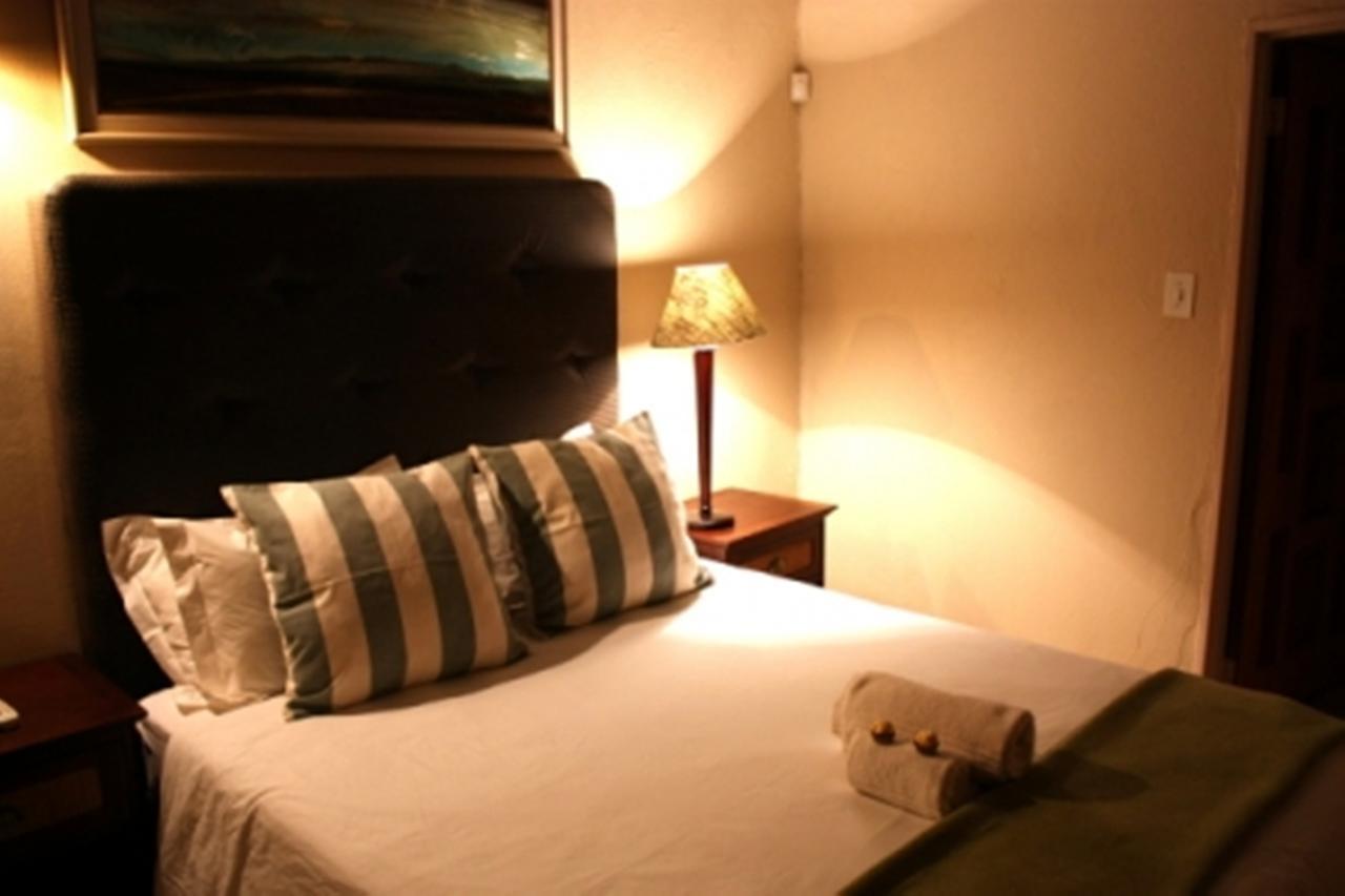 Croc River Lodge كوماتيبورت الغرفة الصورة